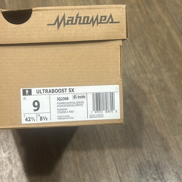 Adidas Mahomes Ultraboost - Picture 4 of 4